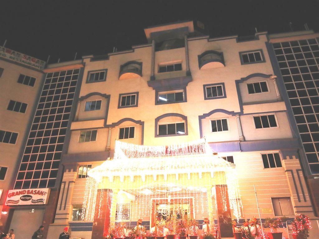Chandra Inn